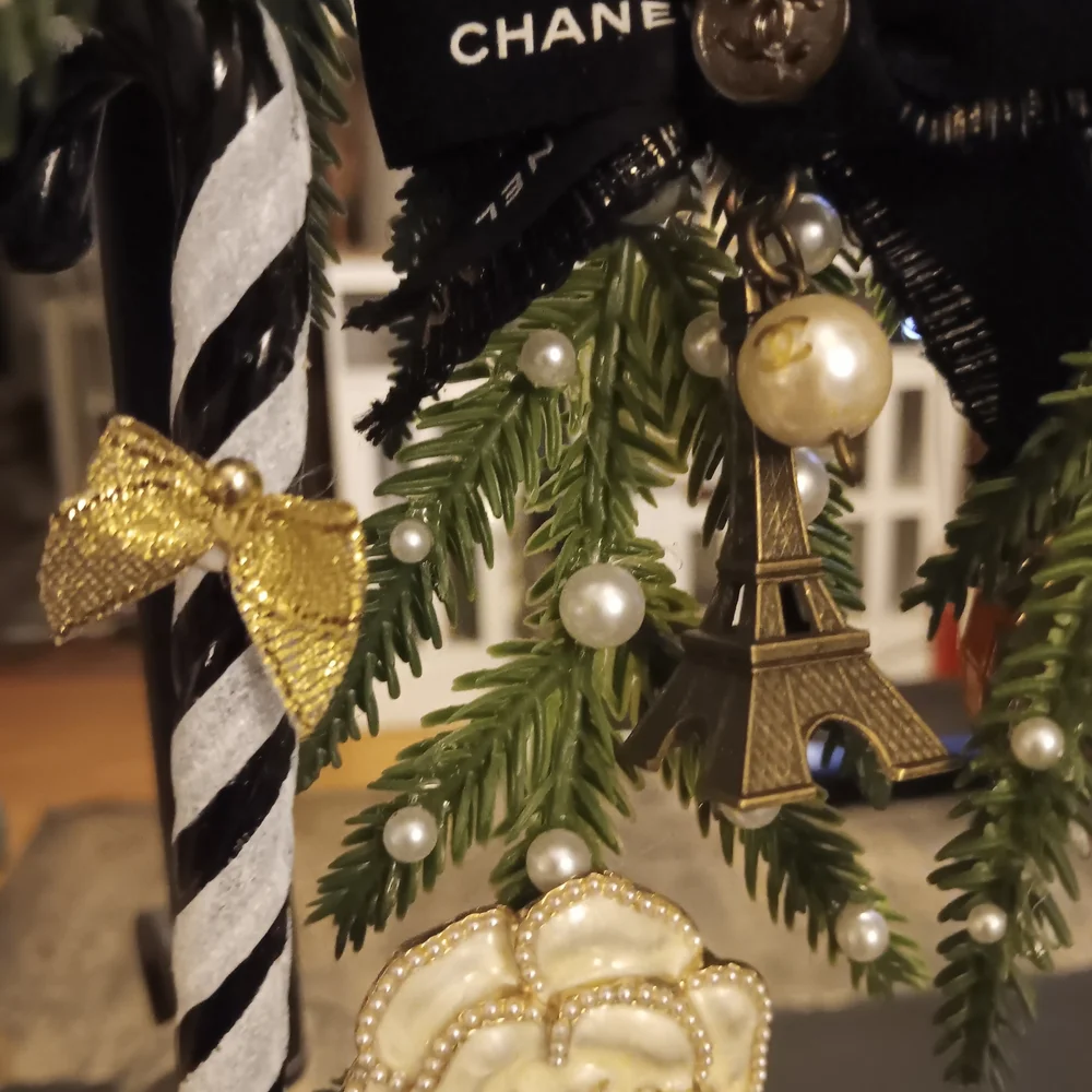 Slayerrr's Customs One Of A Kind Holiday Wreath